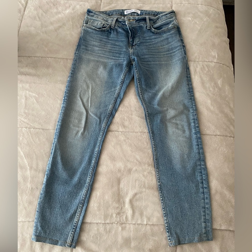 Zara Basic Straight Leg Denim Size US 6